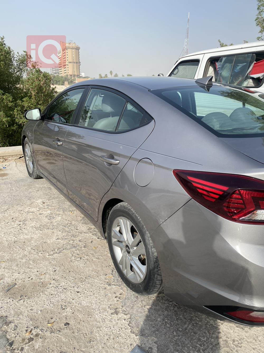 هیوندای ئەلەنترا